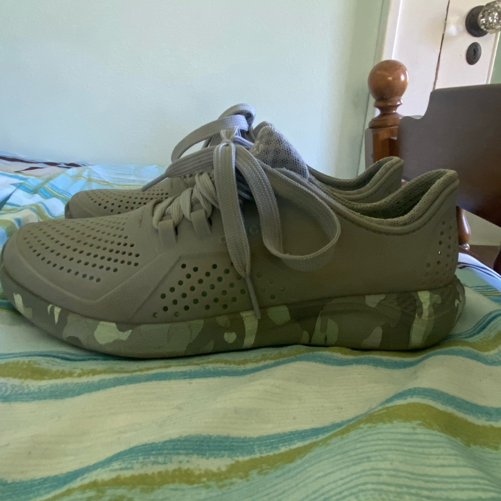 Literide tennis shoes by crocs